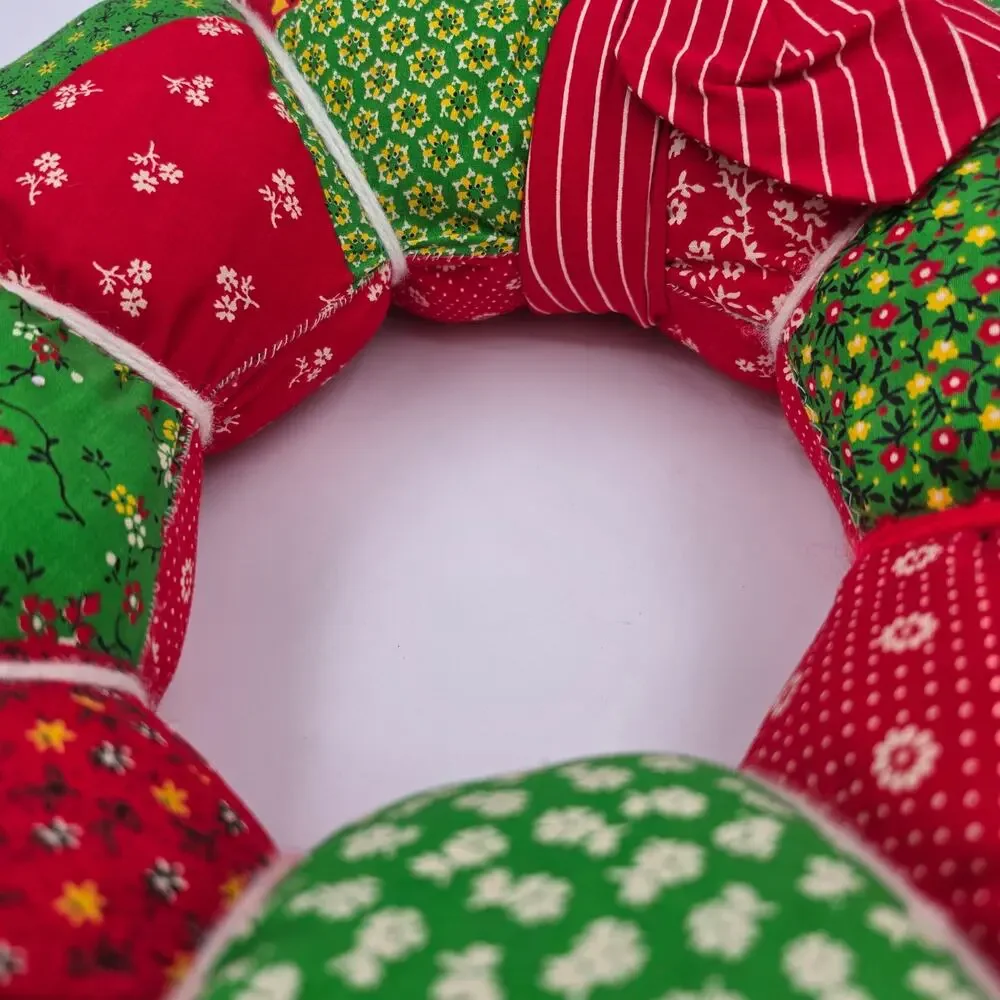 VTG Handmade Patchwork Fabric Christmas Wreath Stuffed Calico Quilted Bow 16